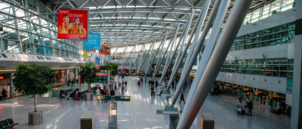 Flughafen Düsseldorf Ankunft und Abflug